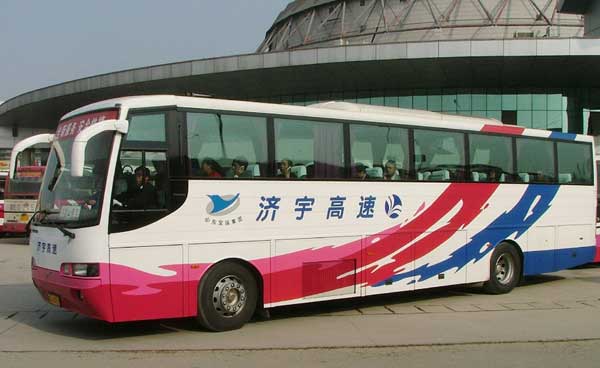 鴻鳴深圳租大巴,無(wú)懼大暑“烤”驗(yàn),清涼消暑,即刻出發(fā)!