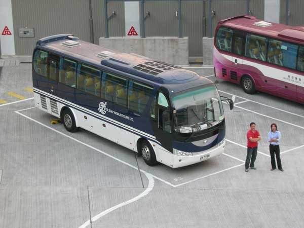 企業(yè)班車(chē)租賃公司提供上下班班車(chē)接送服務(wù),讓員工輕松通勤